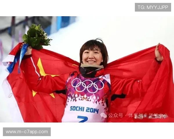 自由式滑雪空中技巧世界杯：中国选手徐梦桃获赛季总冠军