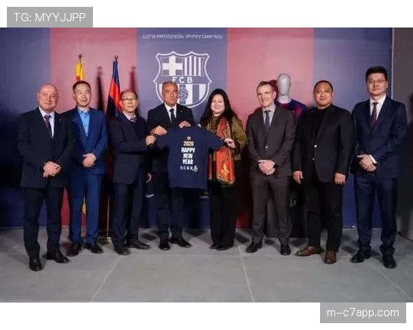 中国驻巴塞罗那总领事受邀观战巴萨春节主题比赛