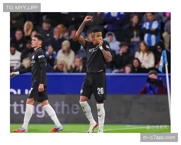 曼城2-0客胜阿森纳，福登精准传中导演两粒进球