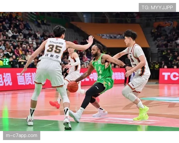 威尔逊场均1.3次盖帽，长白山恩都里内线防守支柱作用